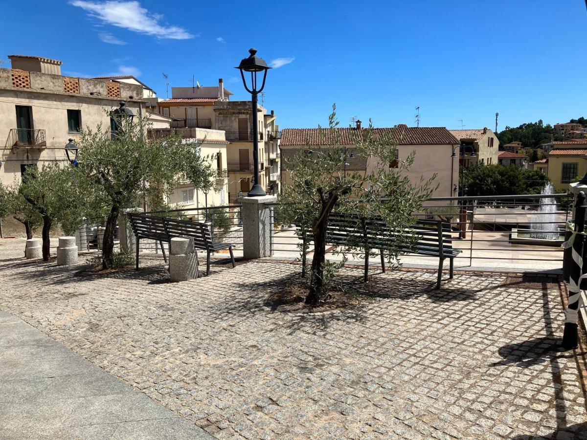 La Corte Dei Baroni Loceri Bagian luar foto